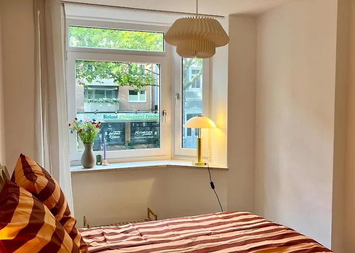Apartamento The Chair Osterstrasse - 65qm Industrial With Balcony For 4-6 *